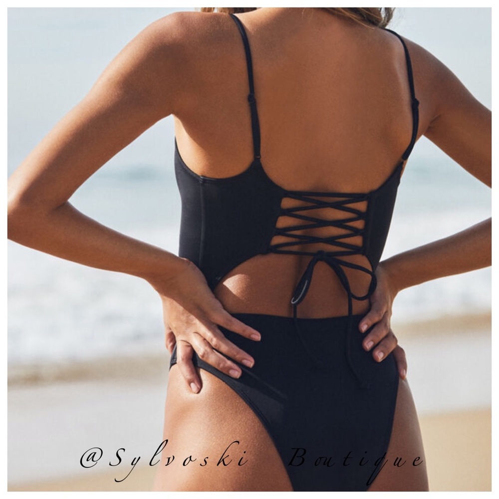 🔥 La Hearts Zip Keyhole One Piece Swimsuit NWT - Picture 5 of 8